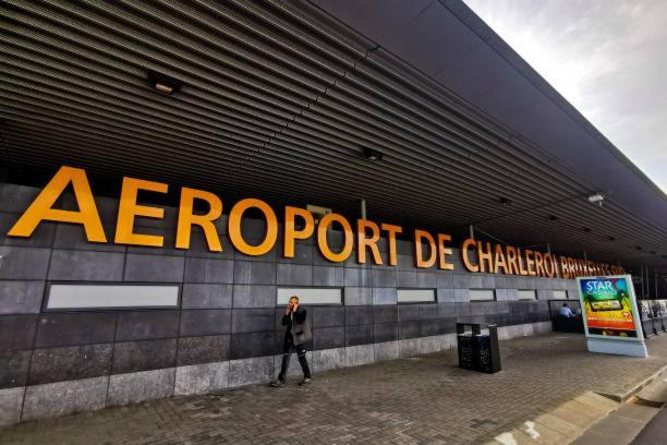 Villa Station 64 B1 Charleroi-Airport Exterior foto